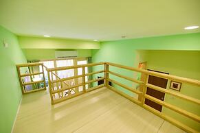 Summer Sea Hostel