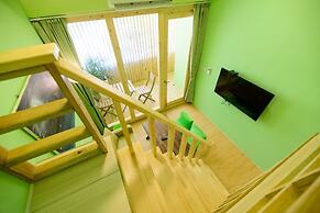 Summer Sea Hostel