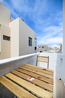 Summer Sea Hostel