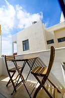 Summer Sea Hostel