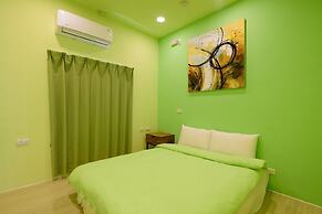 Summer Sea Hostel