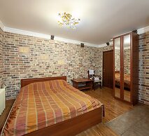 Garden Hotel