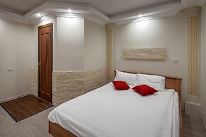Garden Hotel