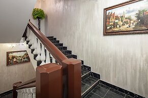 Garden Hotel