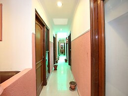 OYO 990 Hotel Paradise