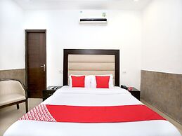 OYO 1355 Hotel Dream