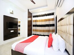 OYO 1355 Hotel Dream