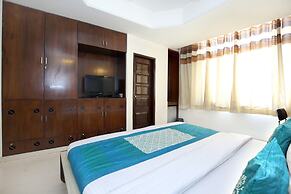 OYO 1496 Hotel Sky 5