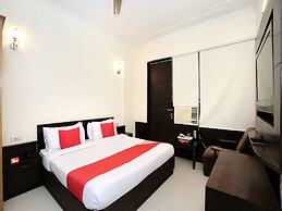 OYO 1933 Hotel City Paradise