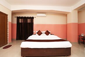 OYO 4979 Prabha Palace Lodge