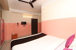 OYO 4979 Prabha Palace Lodge