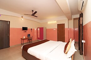 OYO 4979 Prabha Palace Lodge