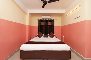 OYO 4979 Prabha Palace Lodge