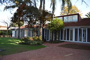 Airport Garden Boutique Hotel