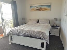 Lake Escape - Lake Macquarie