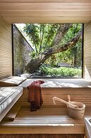 Cabosse, Boutique Palace & Spa