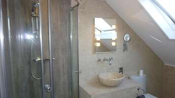 Toadhall Rooms