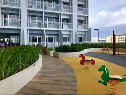 Condo Unit With Balcony in Manila