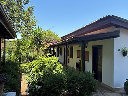 Kamarca House Hotel