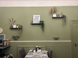 Cherwood Guesthouse