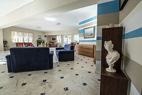 Apollo Beach Hotel