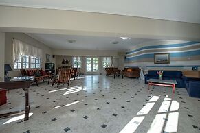 Apollo Beach Hotel