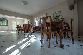 Apollo Beach Hotel