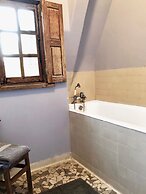 Le Logis D'arniere