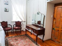 Bauhenia Guesthouse