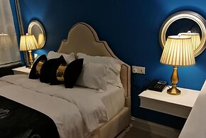 1 Day Car Hotel Station 18