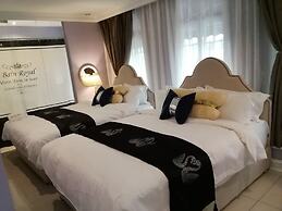 1 Day Car Hotel Station 18
