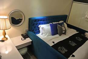 1 Day Car Hotel Station 18