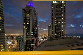 58th Floor Apartment with Dream Sea View