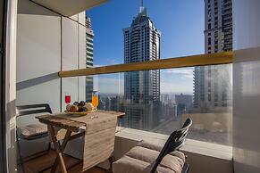 58th Floor Apartment with Dream Sea View