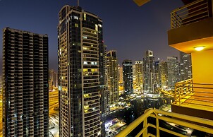 Deluxe Apartment with Lake View