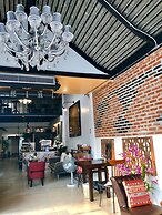 HP House Cafe'