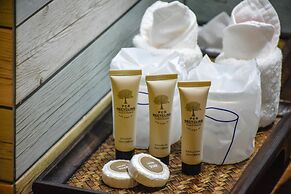 White Boutique Hotel and Spa