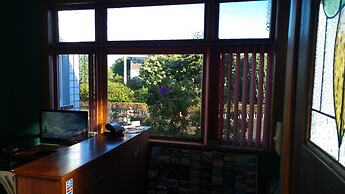 Redwood Lodge Motel