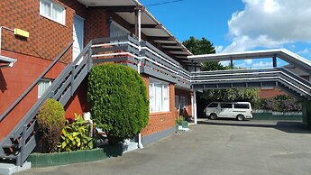 Redwood Lodge Motel