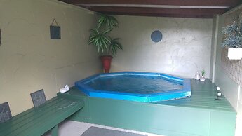 Redwood Lodge Motel