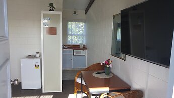 Redwood Lodge Motel