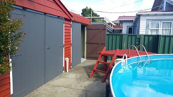 Redwood Lodge Motel