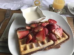 Lon Y Traeth Bed & Breakfast