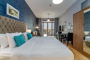 Yanjoon Holiday Homes - Palm Views