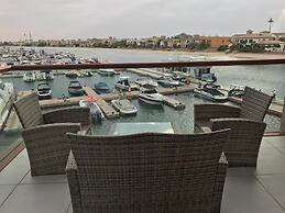 Yanjoon Holiday Homes - Palm Views