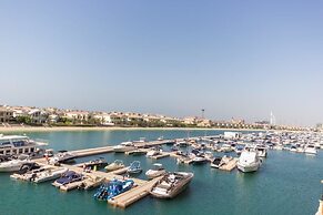 Yanjoon Holiday Homes - Palm Views