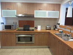Yanjoon Holiday Homes - Marina Residence
