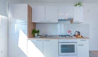 Apartments Made 4U