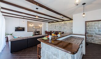 Apartments Made 4U