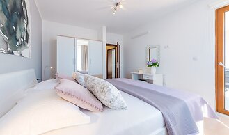 Apartments Made 4U